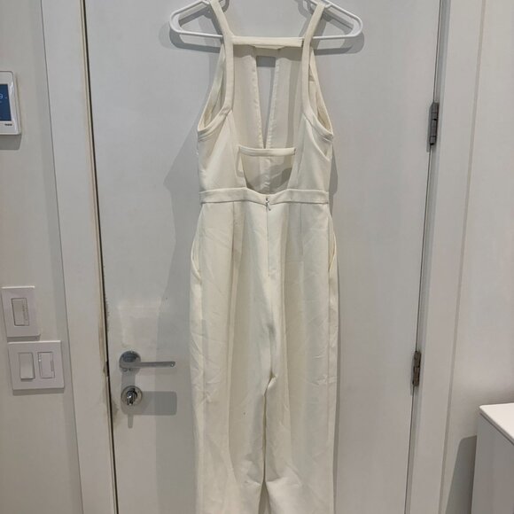 BCBGMAXAZRIA Halter Keyhole Jumpsuit – White / Size 6 - Picture 6 of 6
